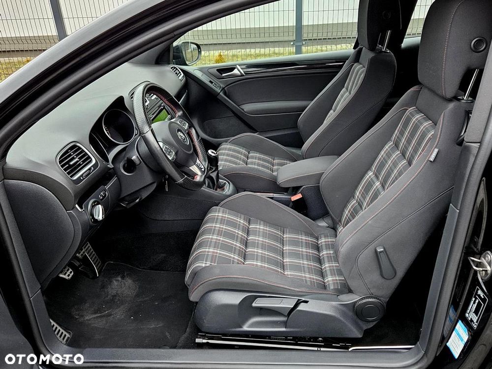 Volkswagen Golf 2.0 GTI - 19