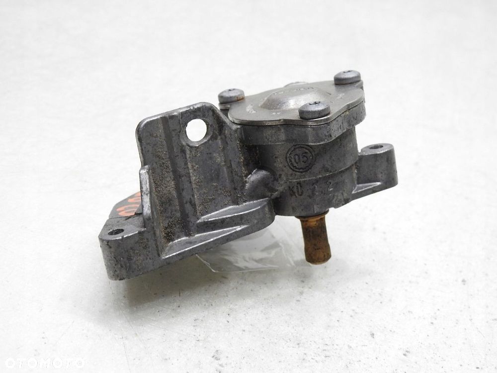 TERMOSTAT CHŁODNICZKI OLEJU SKRZYNI BMW 3 E90 2.0D - 2