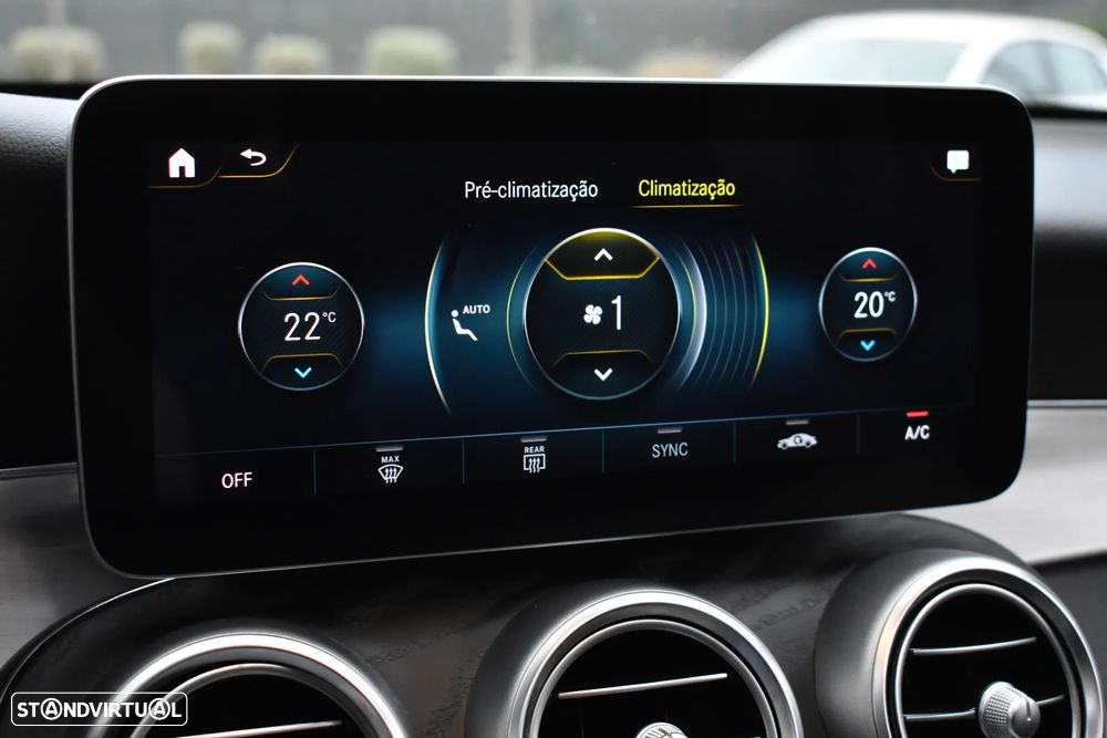 Mercedes-Benz GLC 300 e Coupe 4Matic 9G-TRONIC AMG Line - 53