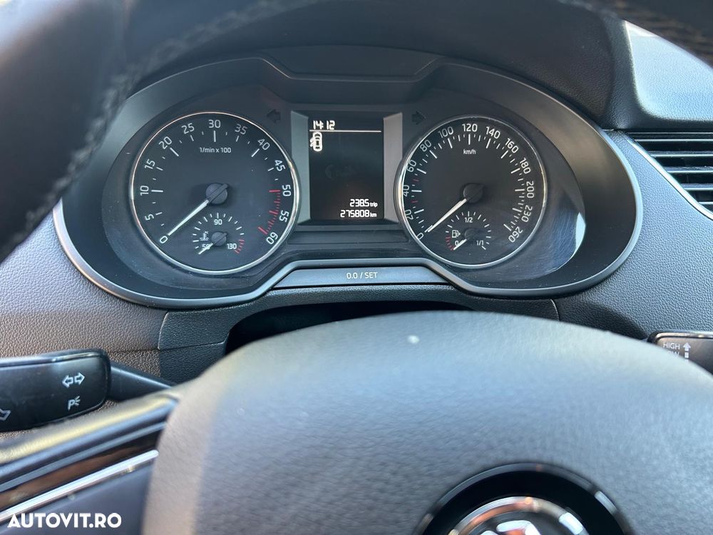 Skoda Octavia 1.6 TDI DSG Ambition - 10