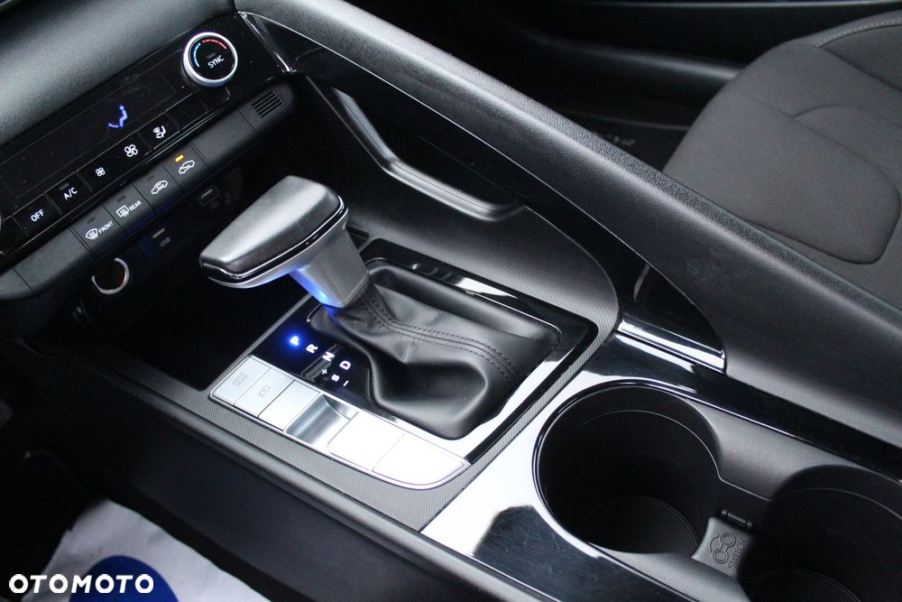 Hyundai Elantra 1.6 Smart CVT - 11