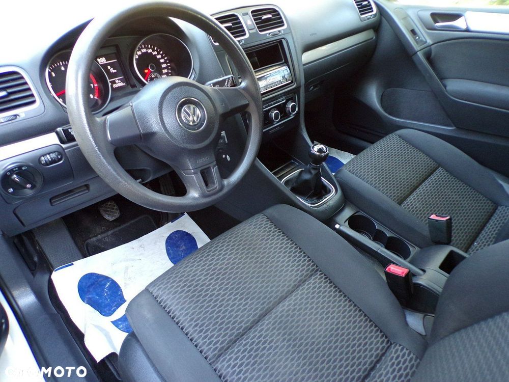 Volkswagen Golf - 17