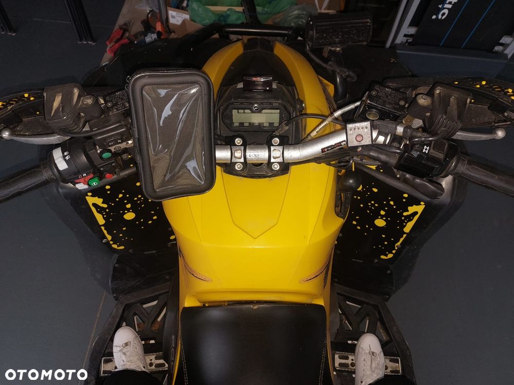 Can-Am Renegade - 4