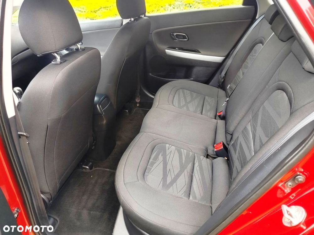 Kia Ceed - 25