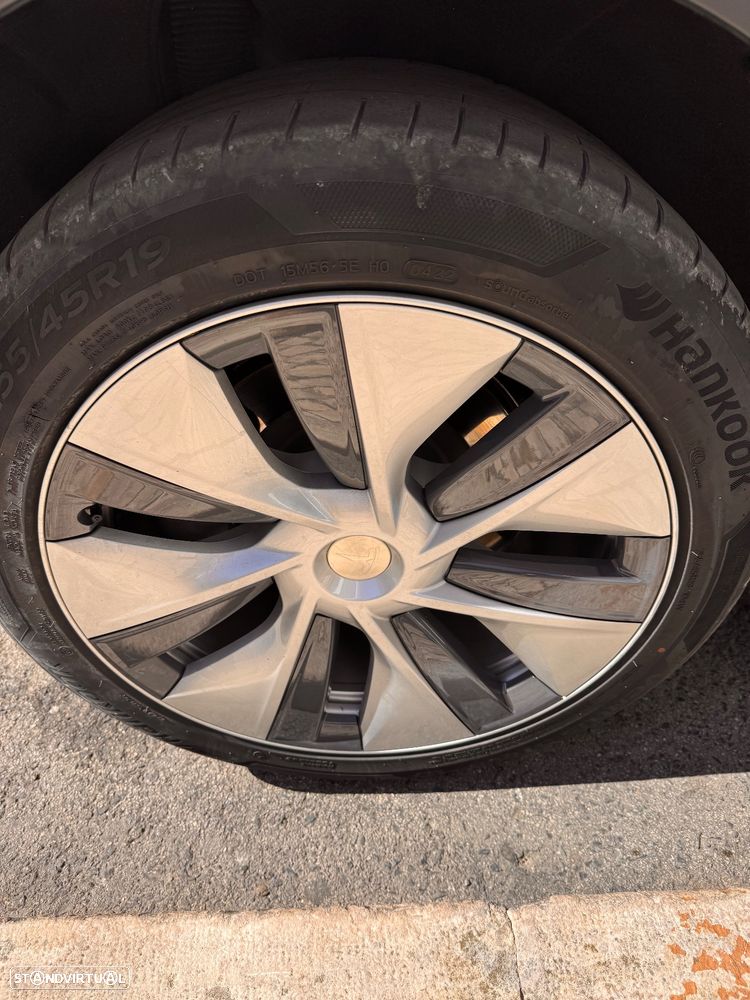 Tesla Model Y Long Range Tração Integral - 3