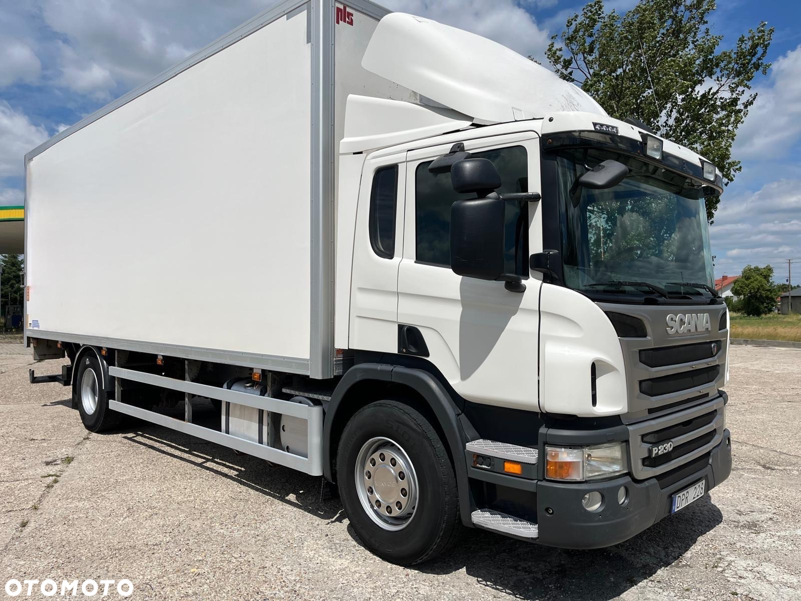 Scania P230 KONTENER boczne drzwi 260tys.km. SUPER STAN 18palet - 2