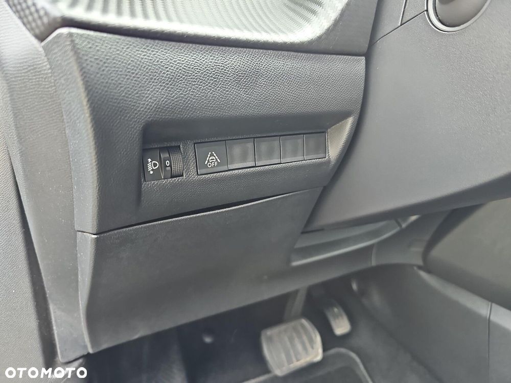 Peugeot 2008 - 19