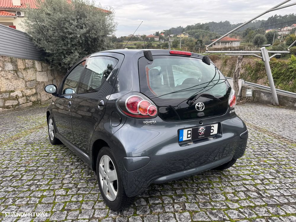Toyota Aygo 1.0 + AC - 6