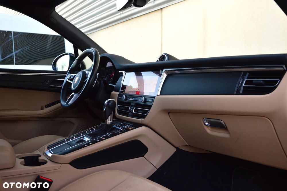 Porsche Macan - 18