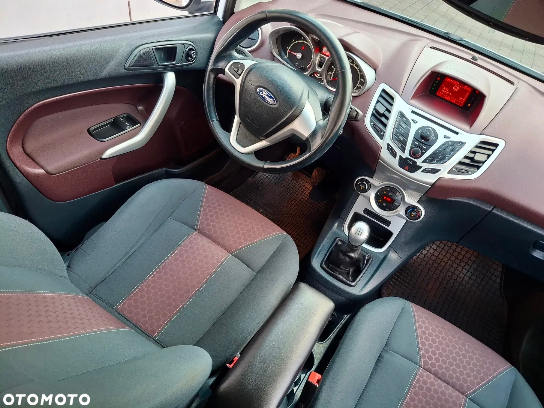 Ford Fiesta 1.4 Titanium - 11