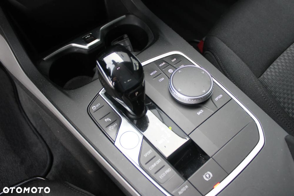 BMW Seria 2 218i Advantage - 17