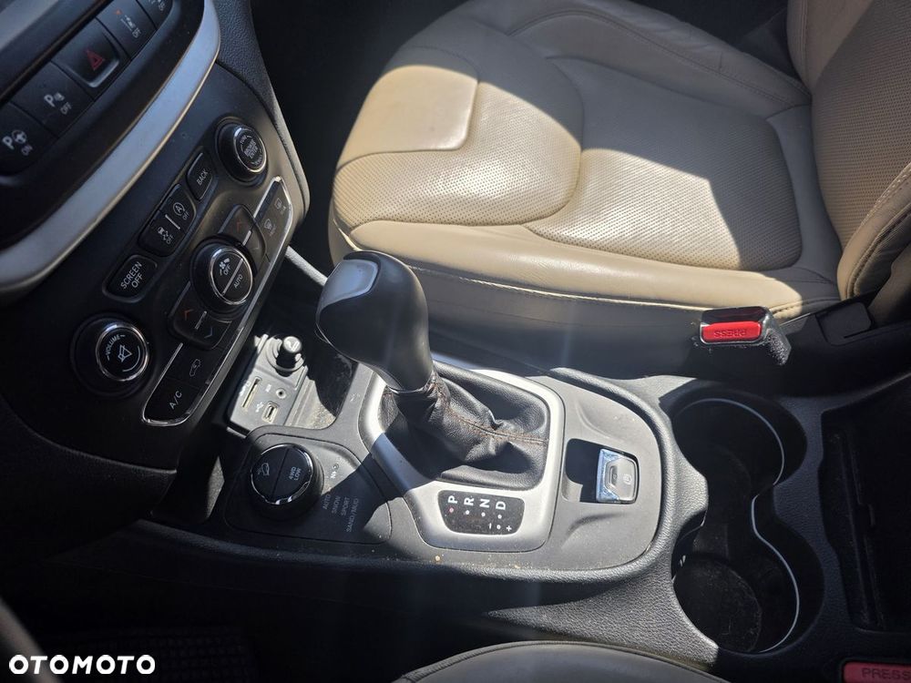 Jeep Cherokee 2.2 MJD Active Drive II Limited - 9