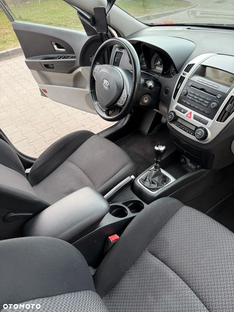 Kia Ceed 1.6 Crdi Optimum + - 18