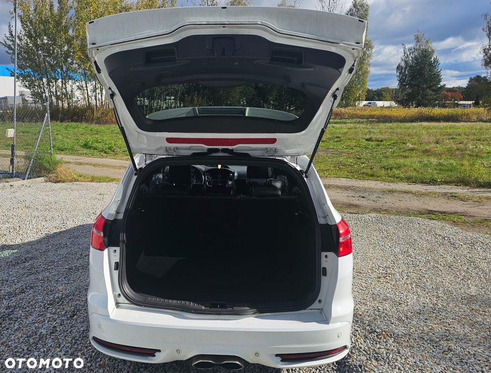 Ford Focus Turnier 2.0 EcoBoost ST mit Leder-Sport-Paket - 7