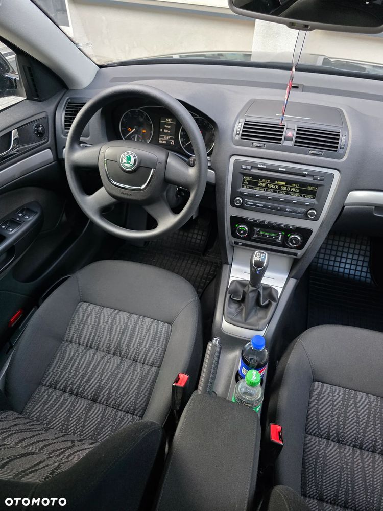 Skoda Octavia 1.6 Elegance - 26
