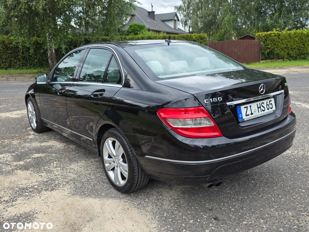 Mercedes-Benz Klasa C 180 CGI Automatik BlueEFFICIENCY Avantgarde - 3