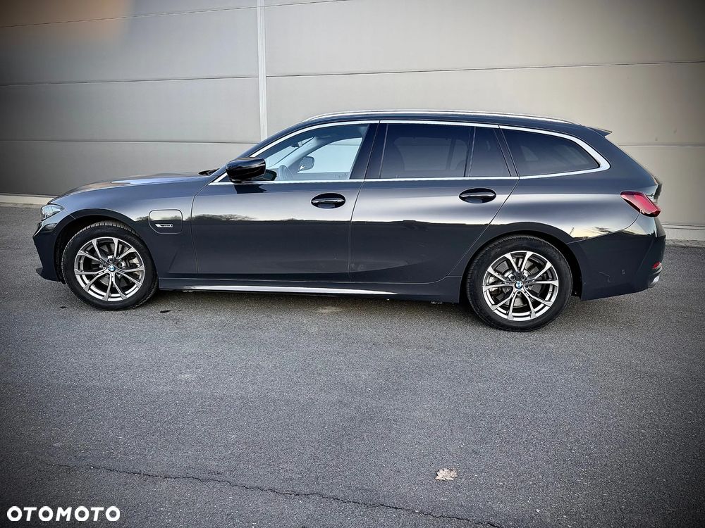 BMW Seria 3 320e xDrive Advantage - 12