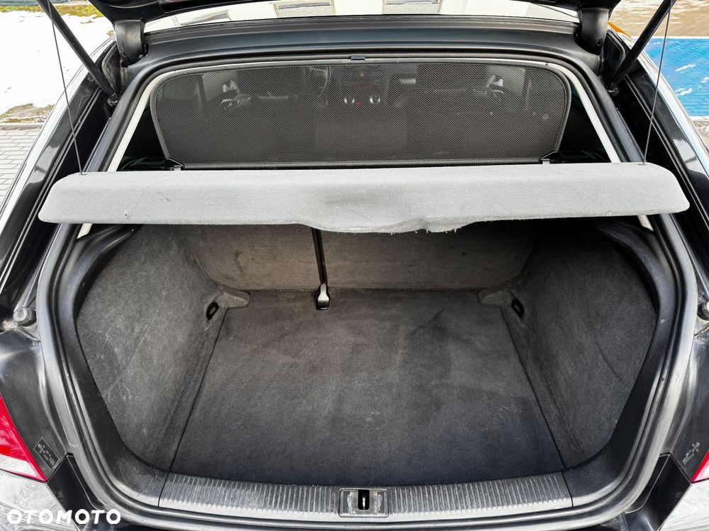 Audi A3 3-drzwiowe 1.6 FSI S Line Sportpaket plus - 18