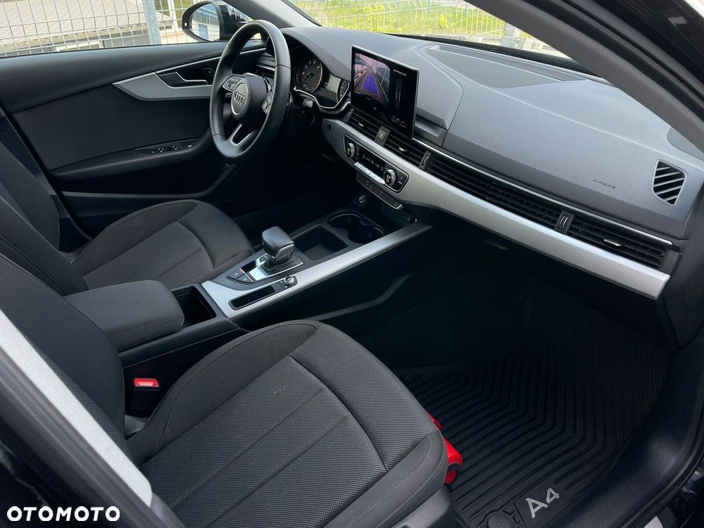 Audi A4 Limousine - 22