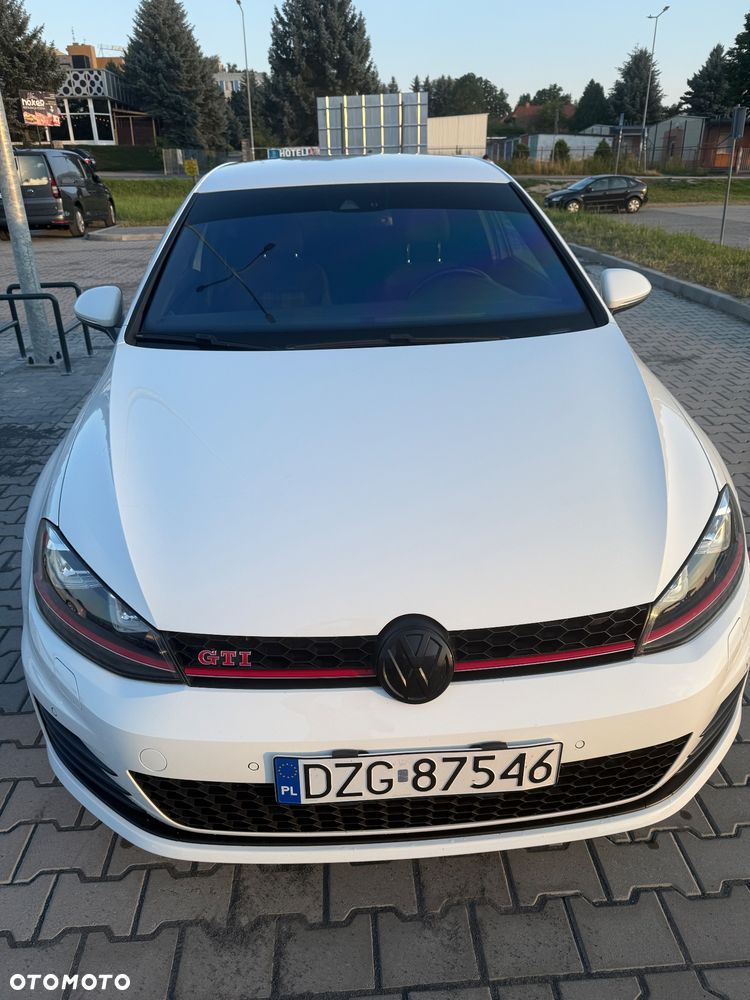 Volkswagen Golf GTI Performance BlueMotion Technology DSG - 2