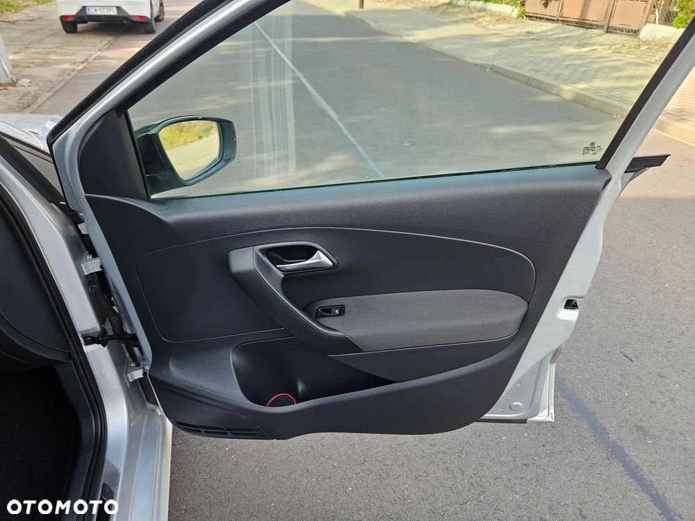 Volkswagen Polo 1.2 TSI Highline - 24