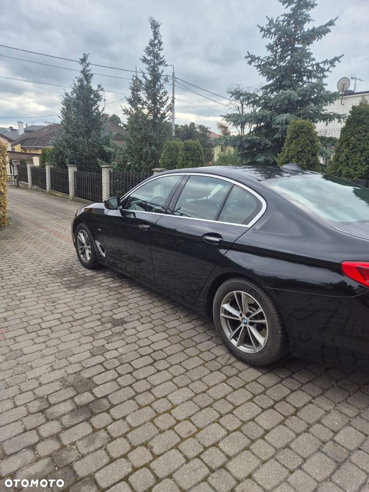 BMW Seria 5 530i xDrive Luxury Line - 9