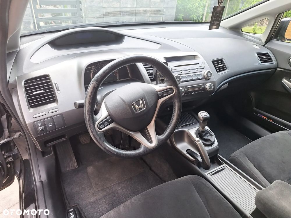 Honda Civic 1.8 Executive - 6