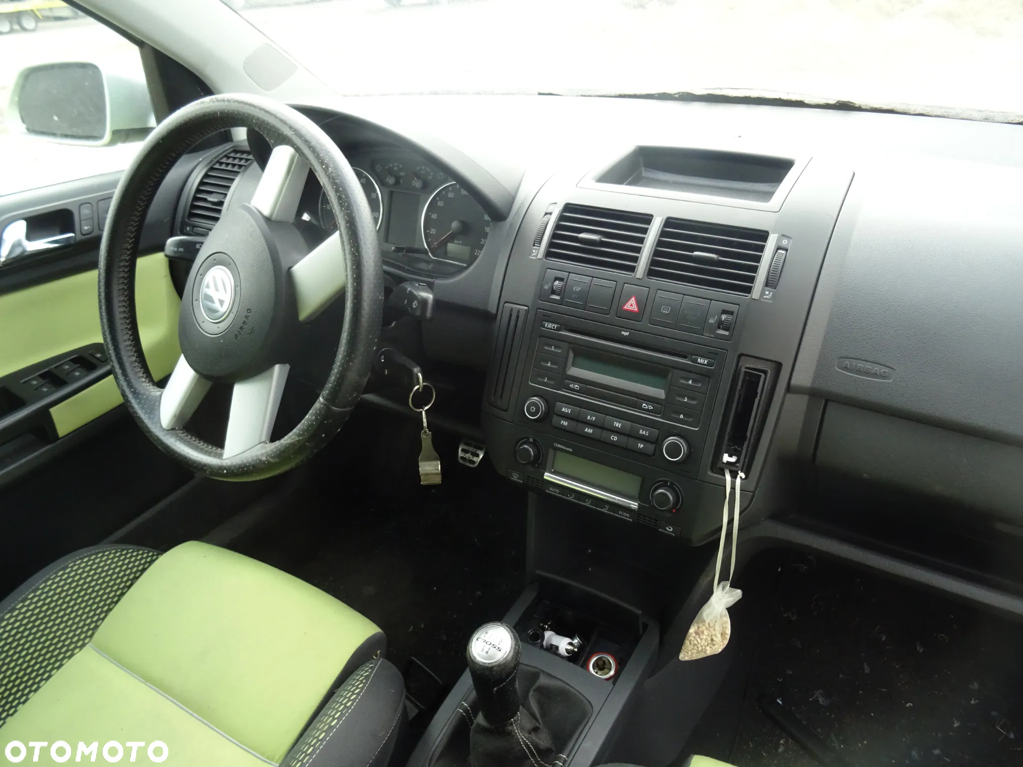 VW Cross Polo 2007 lakier(LL6J) na części drzwi zderzak błotnik klapa fotel - 7