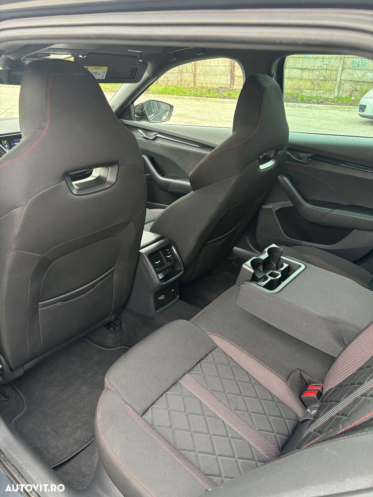 Skoda Octavia 2.0 TDI DSG 4X4 RS Plus - 11