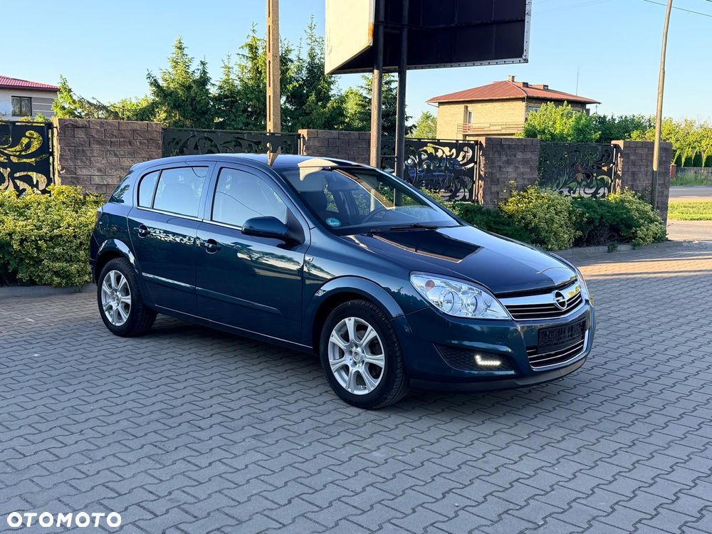 Opel Astra 1.6 Innovation - 1