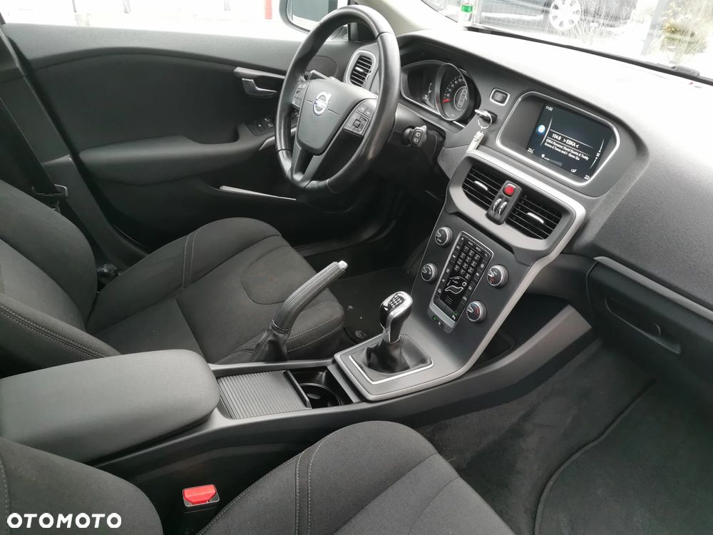Volvo V40 T2 - 12