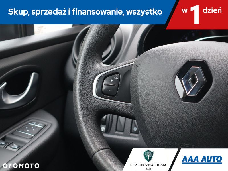 Renault Clio - 17