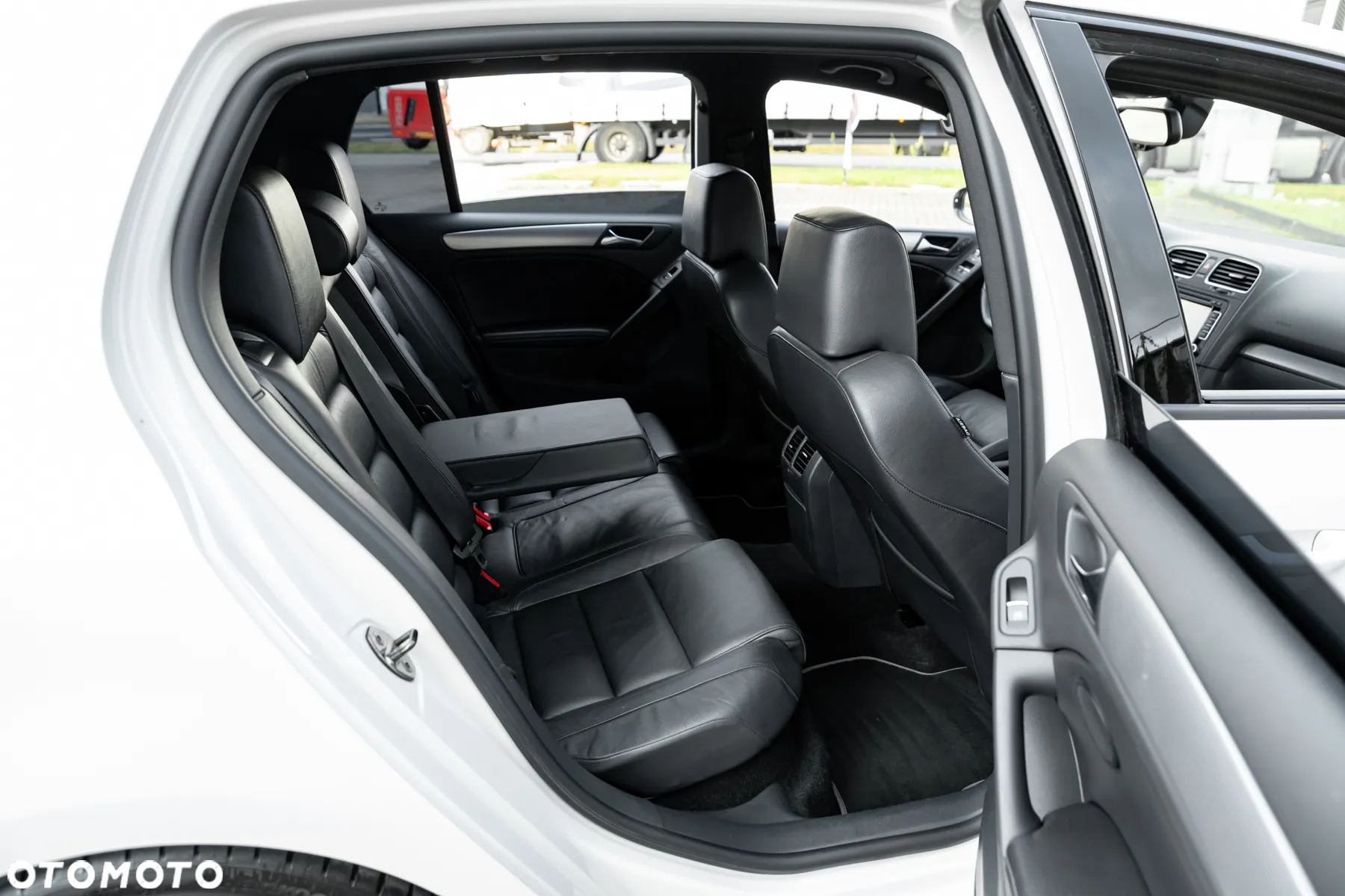 Volkswagen Golf VI 2.0 TSI 4Mot R DSG - 24