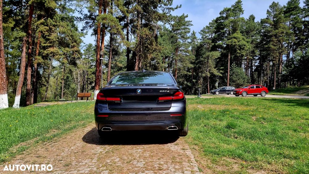 BMW Seria 5 530e Aut. Luxury Line - 3