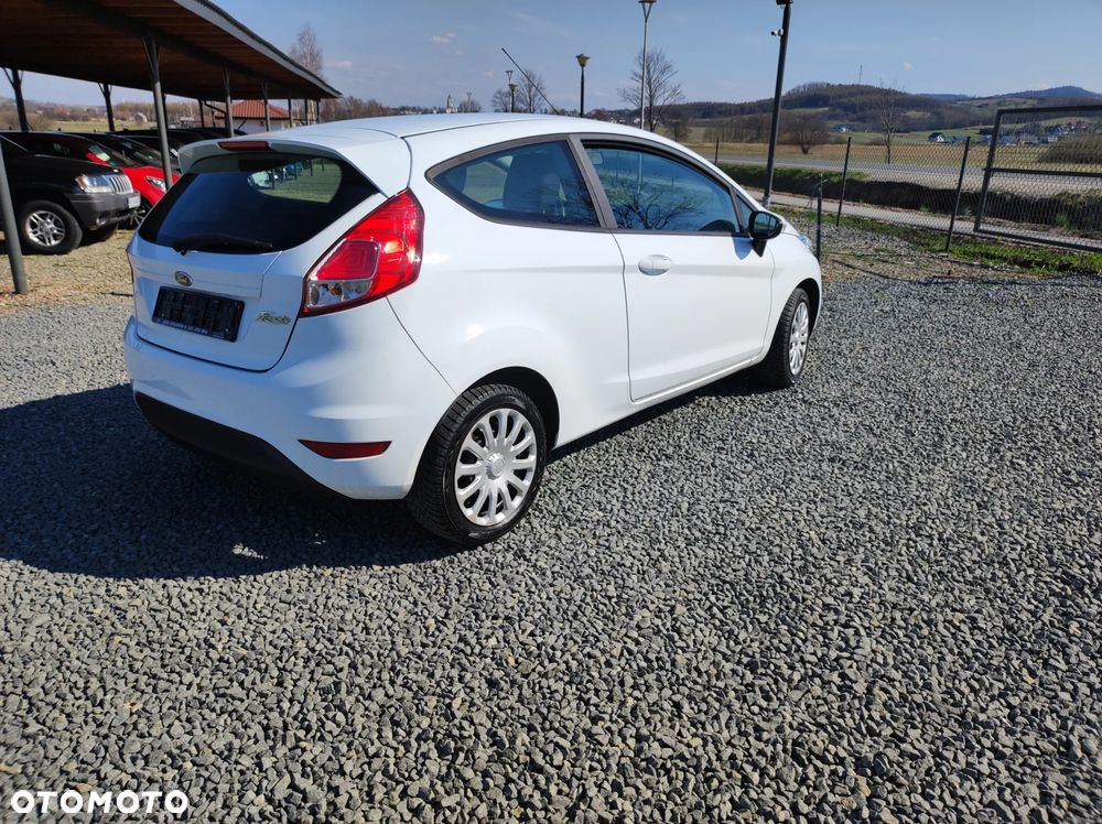 Ford Fiesta 1.25 Celebration - 3