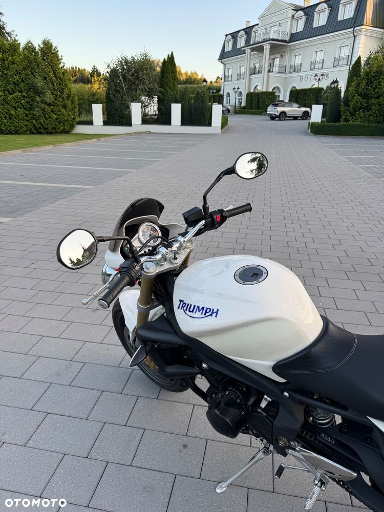 Triumph Street Triple - 9