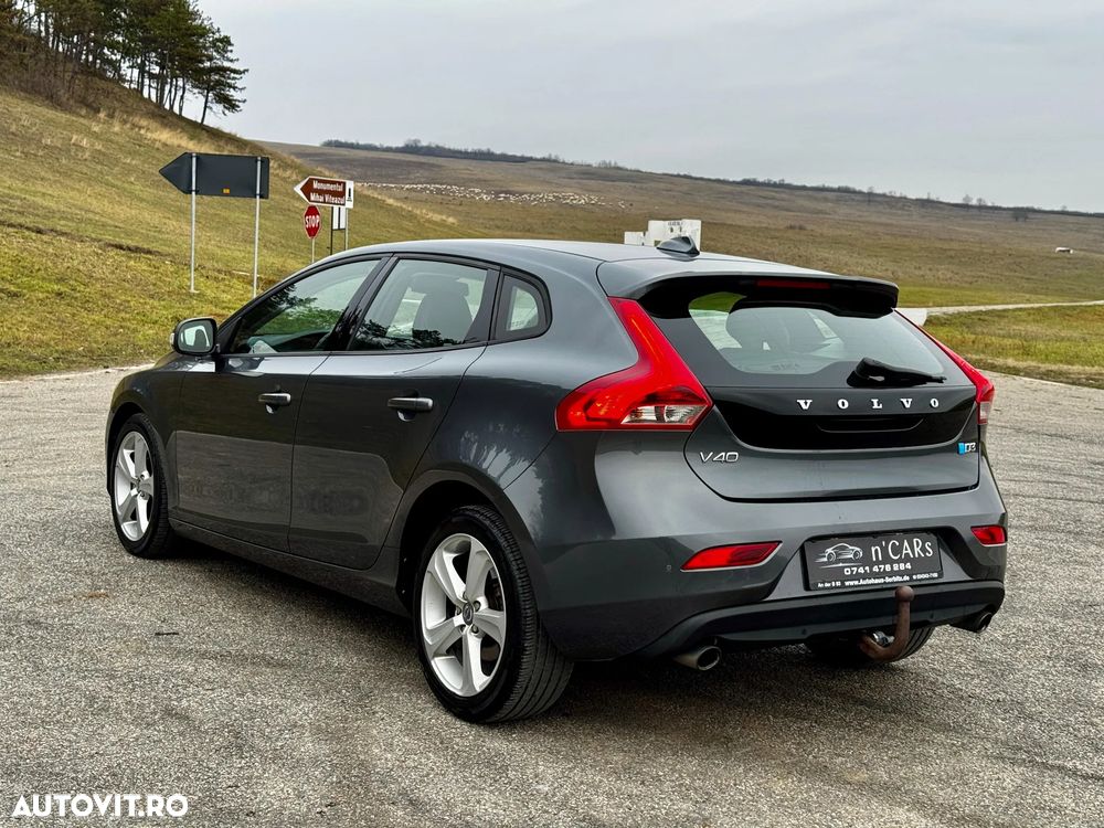 Volvo V40 D3 Geartronic Summum - 5