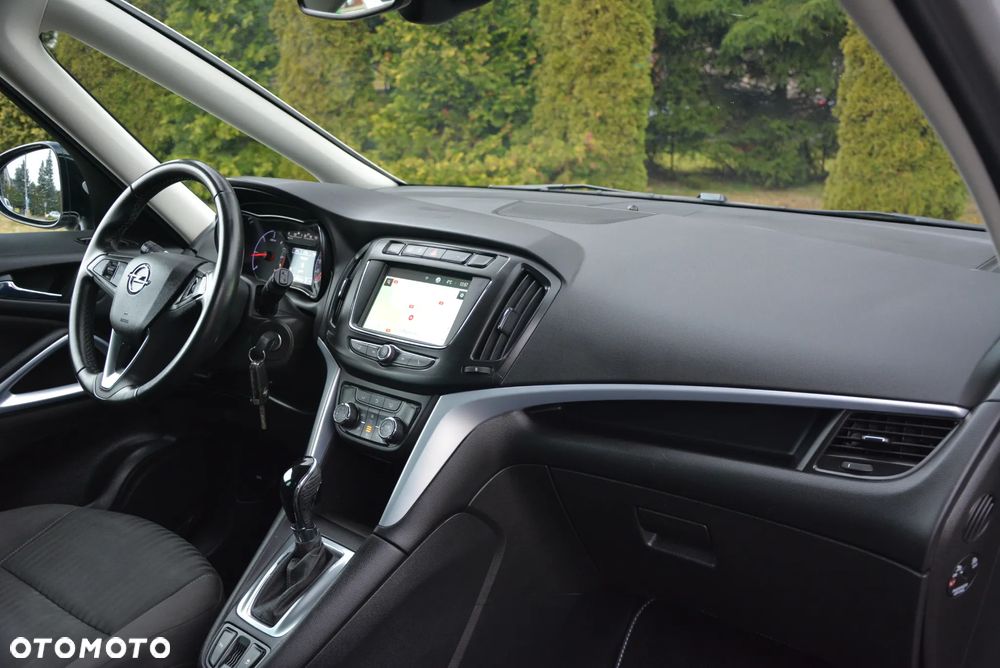 Opel Zafira 2.0 D Automatik 130 kW Edition - 29
