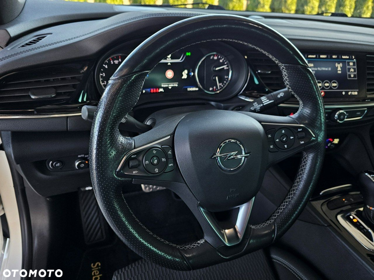 Opel Insignia - 11
