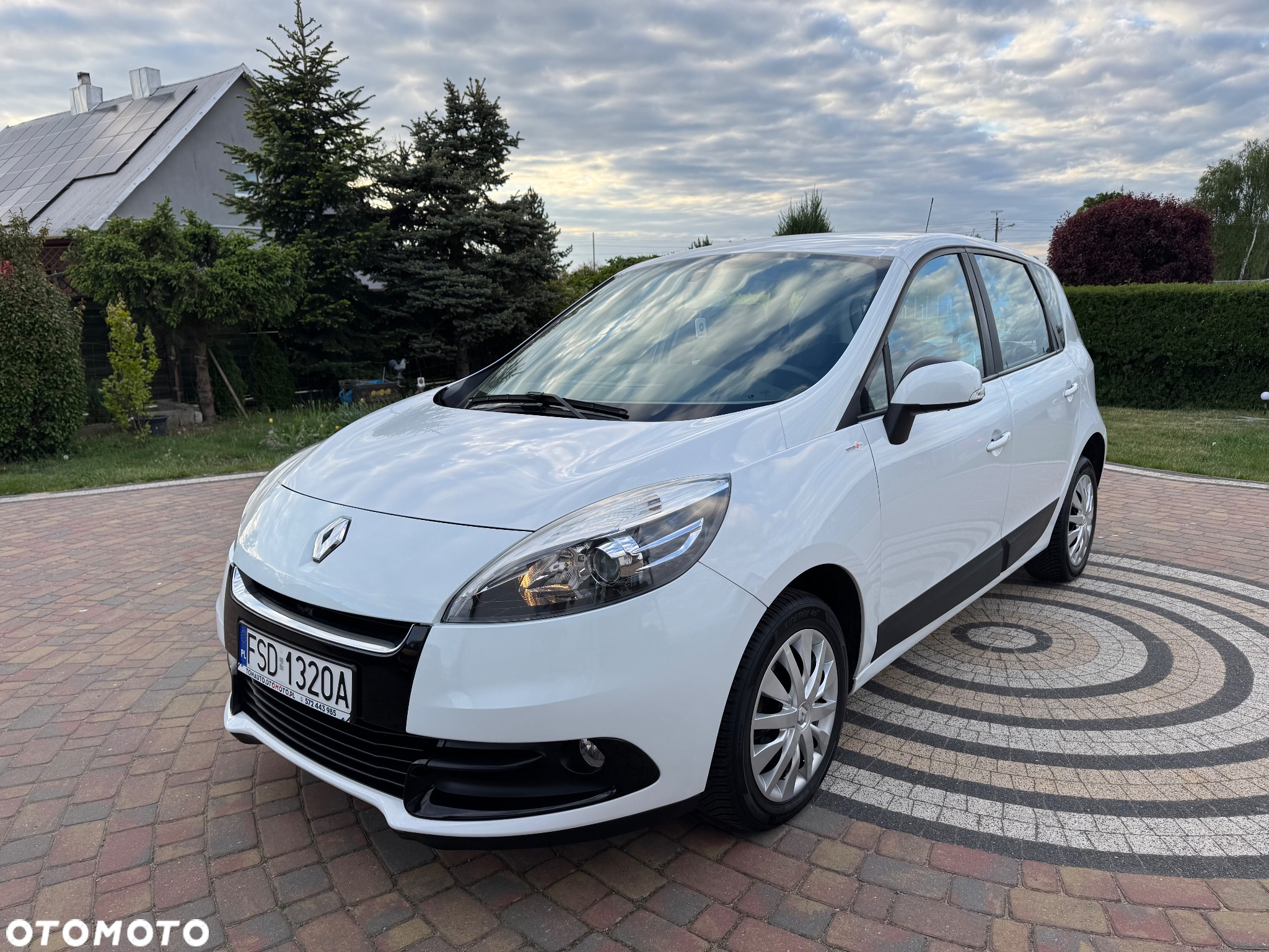 Renault Scenic - 11