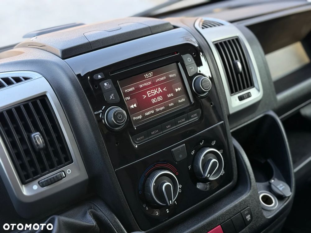 Fiat Ducato 2.3 131KM / Kontener 4,2m 8EP + Winda Dhollandia 750kg / 240.926KM PRZEBIEG / PO SERWISIE / ZAREJESTROWANY W PL - 17