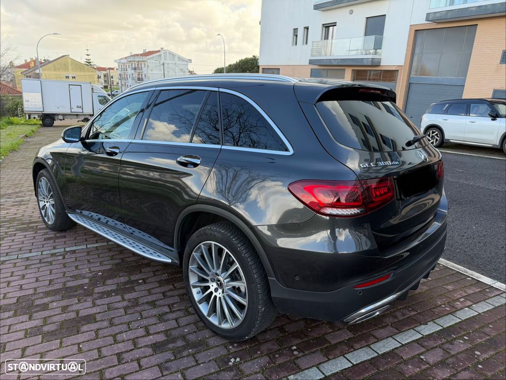 Mercedes-Benz GLC 300 de 4Matic 9G-TRONIC AMG Line Plus - 11
