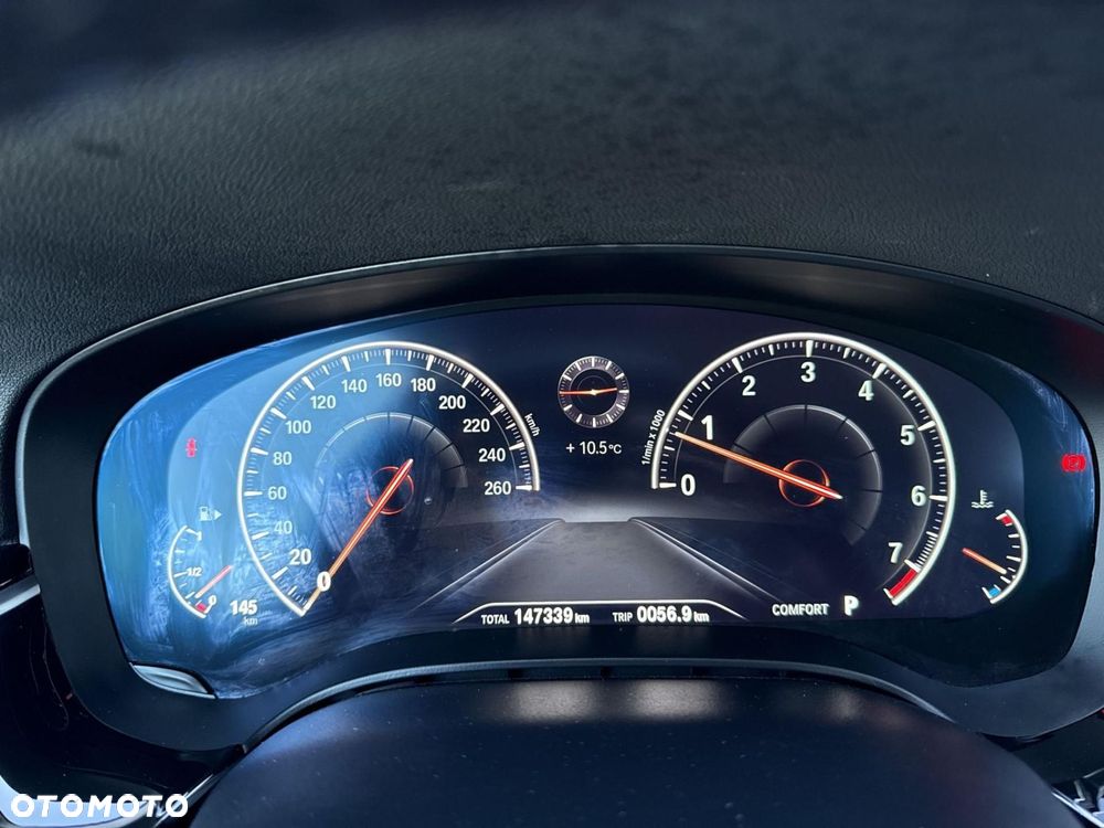BMW Seria 5 530i xDrive Sport - 27