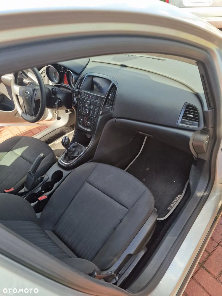 Opel Astra 1.7 CDTI Essentia - 8