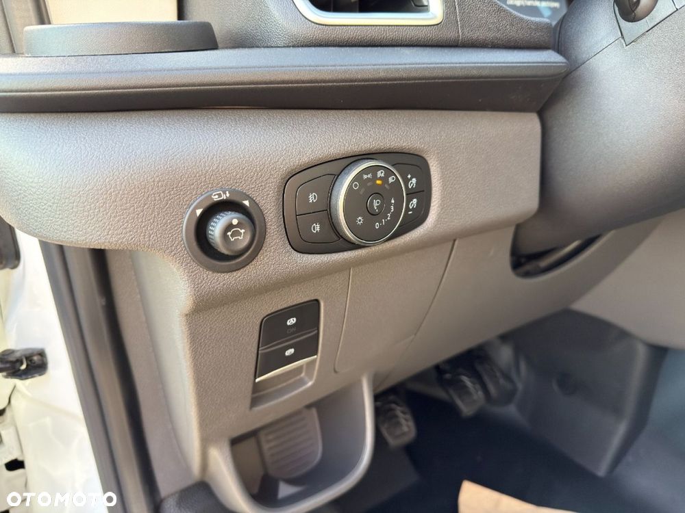 Ford Transit - 20