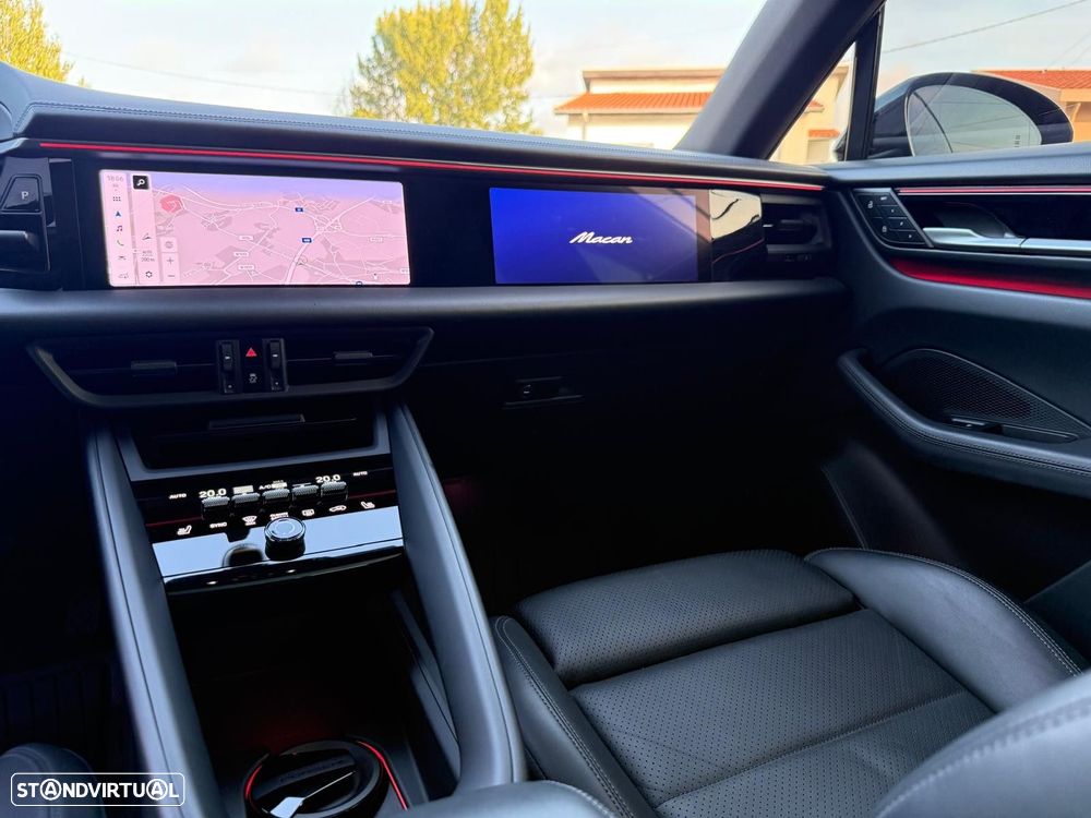 Porsche Macan Electric 4 - 20