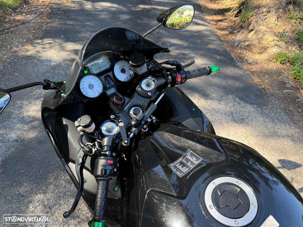 Kawasaki ZZR 1400 - 15