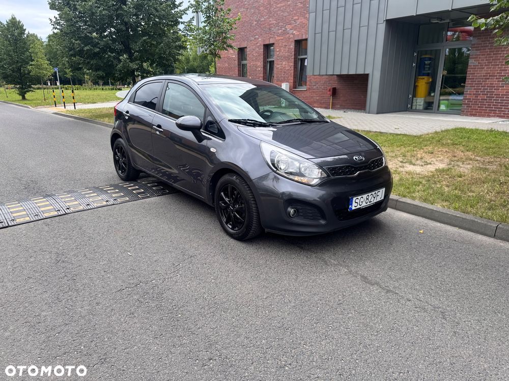 Kia Rio 1.4 Fifa World Cup Edition - 6