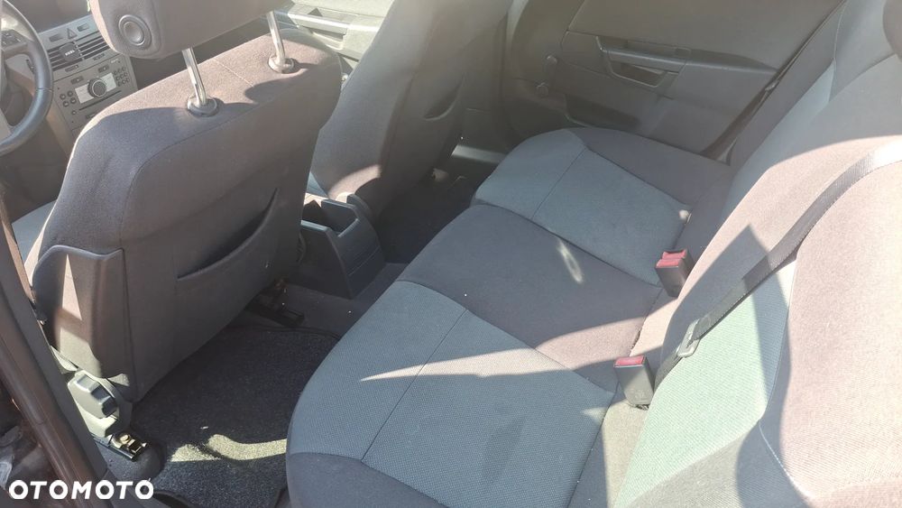 Opel Astra 1.6 Enjoy - 10