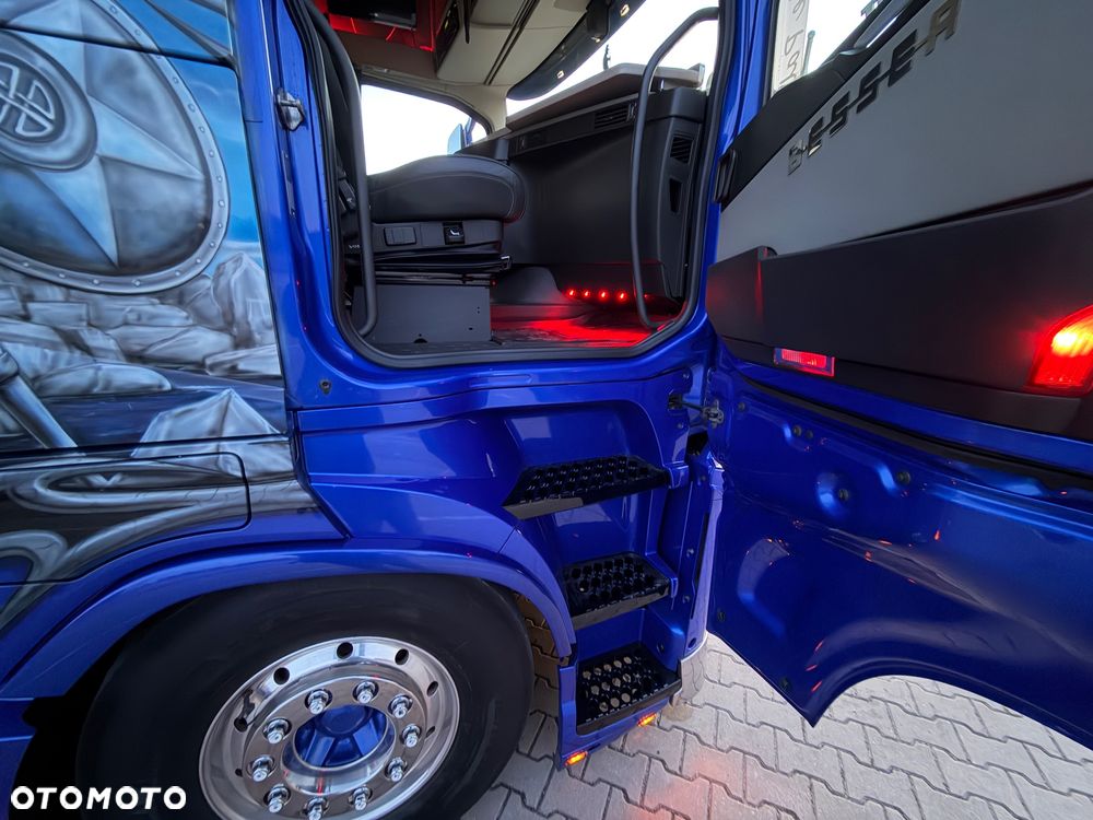 Volvo FH16 750 Show Truck tuning perfekcyjny stan pełna opcja XL - 30